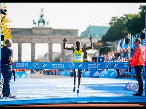 🔥🔥 Guye Adola wins the BMW BERLIN-MARATHON 2021