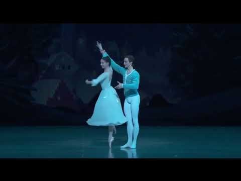 Renata Shakirova and David Zaleyev THE NUTCRACKER Snow pas de deux Ballet Magic