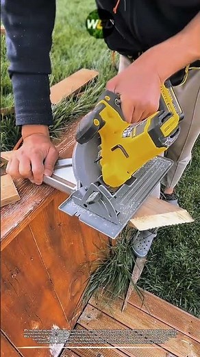 Practical circular saw square guide cutting tool: Fast wood crosscut solution for carpentry work