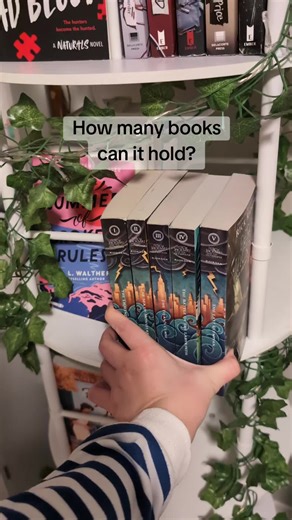 Space-Saving Rotating Bookshelf for Small Areas