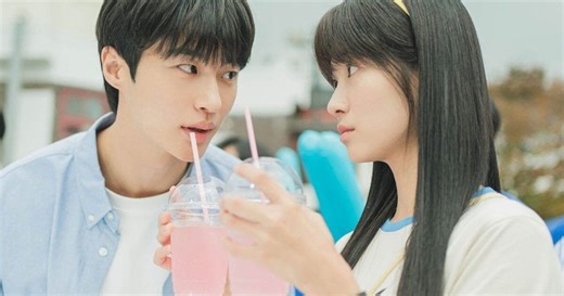 Byeon Woo Seok Publicly Asks Out "Lovely Runner" Co-Star Kim Hye Yoon