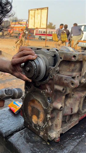 Truck engine repair #HomeMaintenance #tips #reels #mechanic #engine #enginerepair | Auto Engine repairing