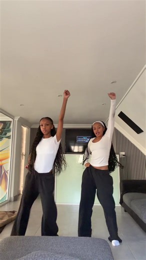 Nikki's Dance Moves: Break it Up, Break it Down