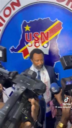 🟢 #RDC: Le député national Crispin Mbindule Mitono, élu de Butembo (Nord-Kivu), a officiellement déposé sa candidature à la présidence de l’Assemblée nationale. Chef de file des pétitionnaires contre Vital Kamerhe, Mbindule souligne que sa démarche n’est pas motivée par une appartenance régionale, mais par le respect de la République. « Je ne suis pas le candidat de l’Est, mais celui de la République », affirme-t-il, rappelant que le régionalisme est un argument utilisé par le M23 qui occupe un