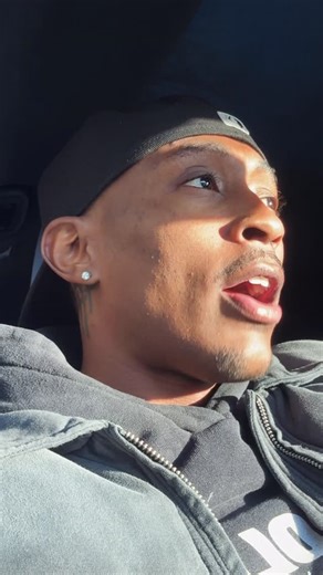 Demetri Wiley on Instagram: "“Of course, she's loved, can't you tell by her smile” 🥺 a bar 😮‍💨 Follow my podcast @lostloverboypodcast 🎙️ … #datingadvice #datingtips #relationshipadvice"