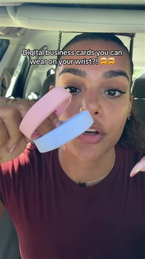 Revolutionize Networking with Digital Business Card Bands