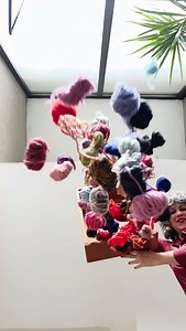 One of my favourite things about freeform crochet? The colour freedom 🌈 You’re not following a pattern that tells you “use blue here, then yellow.” You’re choosing colours that speak to YOU. Blending them. Layering them. Letting them flow into each other organically. In Rebel Rebel, I show you exactly how to mix colours the freeform way—so they feel intentional, not random. So you trust your choices instead of second-guessing every yarn. Ready to break free from colour rules? Comment REBEL for 