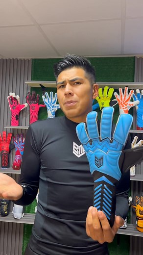 ❤BM ❤️ 51 modelos a escoger 👌TALLAS :5,6,7,8,9,10 Y 11 ➡PARA TU SER UN ARQUERO DE CALIDAD REALIZA COMPRAS DE CALIDAD ✈ENVIOS A NIVEL NACIONAL POR LA AGENCIA SHALOM O OLVA COURIER 🔥LOS ENVIOS SE HACEN PREVIO DEPOSITO DESDE LA CIUDAD DE HUANCAYO 🔥 MAS INFORMACIÓN A NUESTRO : 📲💚 WHATSAPP : 916575253 -955 439 897‬ ❤️TIKTOK : https://www.tiktok.com/@bmtrecegloves?_t=ZM-8wy4wHiBsl3&_r=1 ❤️Instagram : https://www.instagram.com/bm_13_gloves?igsh=MW5wa2x0czBudGxsOA==&utm_source=qr Si gusta puede pas