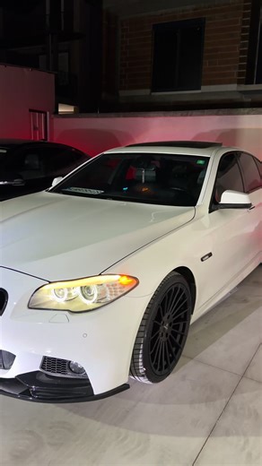 BMW F10: Estilo y Rendimiento