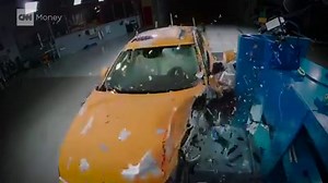 Volvo is promising "death-proof" cars by 2020. And this is the technology they'll use to deliver on that promise: http://cnnmon.ie/1JvMCxF | CNN Business