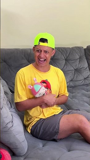 WHEN MY FRIEND LOSES HIS HOUSE! 🤣