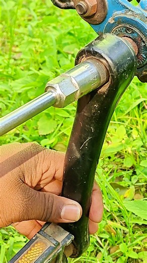 Installing Bicycle Crank the Right Way 🔧 #bicyclerepair #bikecrank #bottombracket