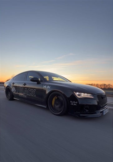 Finns ingen bättre än @kaptenenofficial 🥳🙅🏽‍♂️ #audi #carsoftiktok #fyp #audis7 #redbull