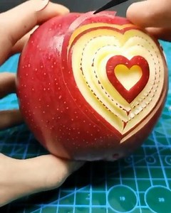 Wait for it 🍎 Would you eat this? 🥺 By kwai ID:qwe6682662 Follow us for more @draw | Draw