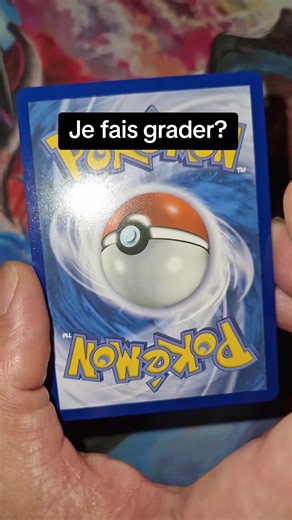 Carte promo Dracaufeu : Faut-il la faire grader ?