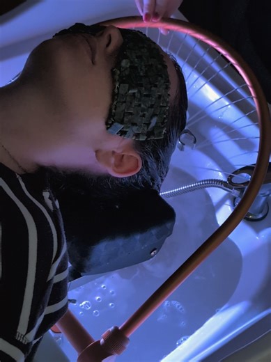 A day capturing elevated moments at the head spa ✨ Did you know we also offer bespoke business content creation? Designed to reflect the essence of your brand, with refined, high-end visuals that feel as luxurious as your services. Because your online presence should be just as indulgent as the experience you provide 🤍 Message us for details 🎥 #contentcreatoruk #businesscontentcreator #weddingcontentcreatoruk