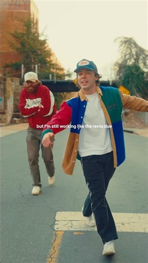 Guy on bike had perfect timing 😤