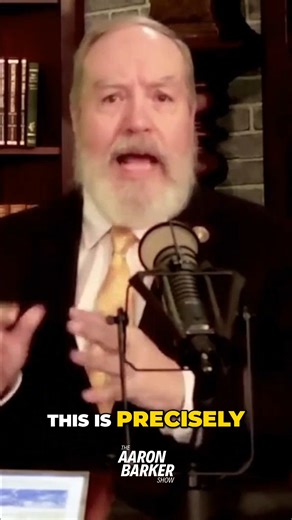 David Knight calls out #AlexJones for accepting #martiallaw under #Trump #Chicago #federaltroops #police #arrests #government #politics #ice | Aaron Barker