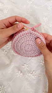 Comment “Video” if you want me to send you the tutorial link! This crochet technique makes your project sides perfect! #crochettechniques #crochetstitches #crochettutorial | KnitcroAddict