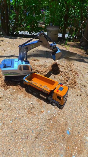 Heavy Duty Construction Work: RC Excavator & Dump Truck Mission! 🚛🏗️ #shorts #toys #jcb #rccar
