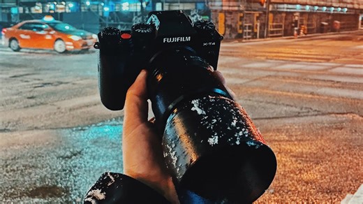 Fuji X-T4 proves handheld low light shooting in 4K footage
