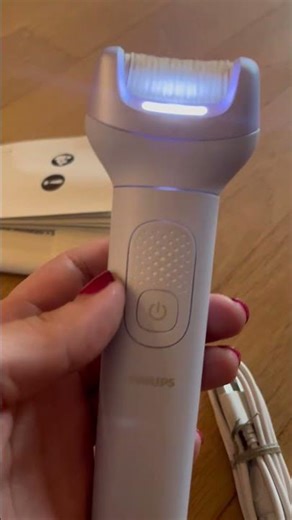 Epilator Series 8000 BRE708/00 Epilatore senza filo; Wet & Dry