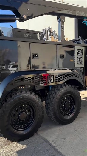 2024 Ford F-550 Lariat 6x6 Mechanics Truck by Basin Upfitting #dually #trucks #ford #fordperformance #trucking #liftedtrucks #truck #fordtrucks #mechanics #servicetruck #F550 | Steel inc Customs