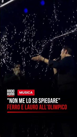 Chilling duet at the Olimpico: Tiziano Ferro and Achille Lauro sing "Non me lo so spiegare"! 🎤❤️