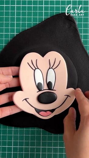 171K views · 4K reactions | Escribe “yo quiero” y te envío el tutorial para que aprendas a hacer este pastel de Minnie Mouse 勺 | Carla Cake Art | Facebook