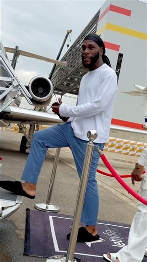 Burnaboy on a about to Jet off on a Private Jet #burnaboy #privatejet #aviation #flight #travel
