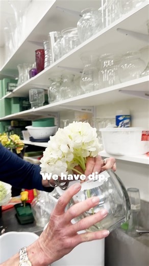 Just like that! Revive your hydrangeas in one easy step 💐 | Ernest's Flower Shop