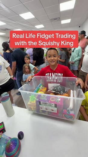 Fidget Trading with the Squishy King | Mrs. Bench Real-Life Trades