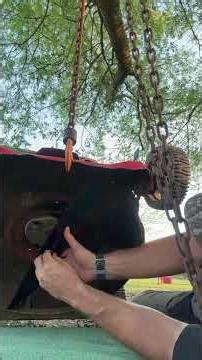 Putting a new blade on a push mower the right way 🔩#PushMower #LawnMowerBlade #SmallEngine