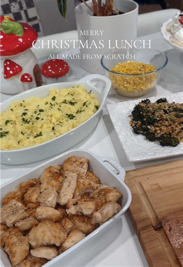 Christmas Lunch Menu — all made from scratch ❤️ 1. Golden Garlic Mashed Potatoes 2. Roasted Lime Corn 3. Sesame Chicken 4. Filet Mignon 5. Brocollini w/ pine nuts breadcrumbs 6. Pavlova Wreath . #Christmaslunch #Christmasdinner #Christmasmenu #holidaymenu #holidayrecipes