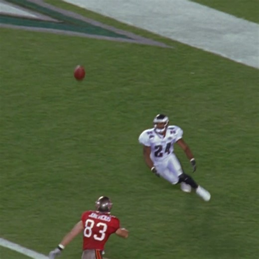 On this day in 2003, Joe Jurevicius hauled in one of the craziest catches in NFL history 🤯 | Tampa Bay Buccaneers