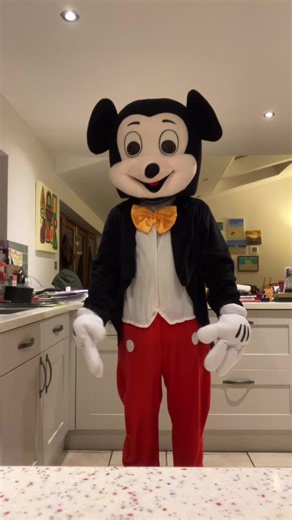 Mickey Teaches Pluto the Pointer Pose