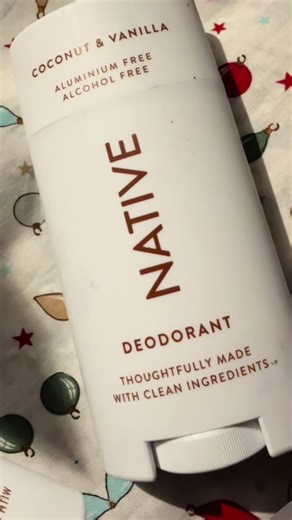 #ad I have actually been using Native for a while now so I jumped at the chance to share with you the amazing deal at Amazon. You can save up to 33% on Native products as part of the Black Friday deal. It would make a great stocking filler or even just a gift to yourself. It smells great like coconut and vanilla and is really gentle on my skin as it contains no nasties. It is aluminum and alcohol free. #NativePartner #Native_TRND #CleanBeauty #AluminiumFree @trndUK @Native