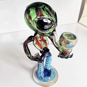 [Hot Item] Wholesale Glass Water Pipes Alien Shape Handmade Bubbler Pipes Green Color Material Rigs Glass Pipes