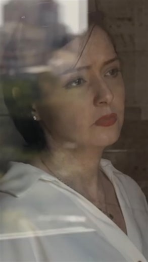 ‌ on Instagram‎: "‌ «سرخیِ لبخندش از جسارت خبر داشت ظرافتش اما، آرام‌تر از فریاد بود» خوش‌برگشتی جان دلم❤️ #ترانه_علیدوستی #مستند #پگاه_آهنگرانی"‎