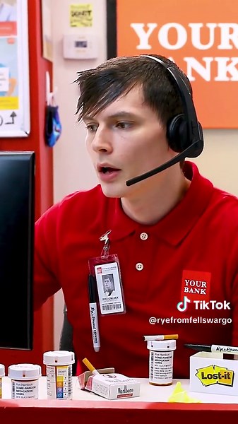 He says what we all wanna say to customers… #customerservice #work #funny #comedy #humor #relatable #fyp