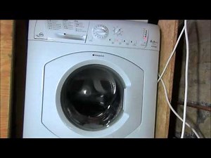 Hotpoint Futura HF8B593 Washing Machine : Wool Main wash (1/4)