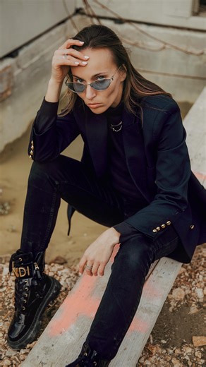 LUCY LAGO on Instagram: "#modernarchitecture#architect#archilovers#archdaily#archistudent"