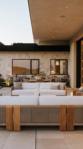 66K views · 1.5K reactions | What $14,500,000 buys you in Brentwood, LA. A single-level estate perched above the hills with views of the canyon, city skyline, and the Pacific beyond. Crafted by @gonendevelopments and interior designed by @rachaelgoddarddesigns, it’s packed with soaring 13-foot ceilings, Italian stone, and bold marble like Arabescato and Panda White. Listed with @cindyambuehl | The Luxury Home Show | Facebook