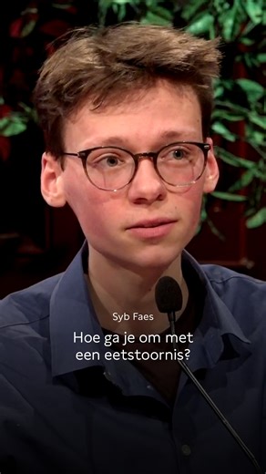 De Balie on Instagram: "TW: deze video gaat over eetstoornissen. Hoe ga je om met een eetstoornis? Syb Faes schrijft en vertelt over zijn ervaring met anorexia en deed in De Balie een pleidooi om mensen met een eetstoornis de juiste regie te geven: “Zie ons als actieve mensen.” Het aantal mensen met een eetstoornis groeit. En die mensen worden steeds jonger. Wat is er aan de hand? We gingen in gesprek met Corinne Heyrman en Jante Wortel naar aanleiding van hun nieuwe boek Het ongemak van een lic