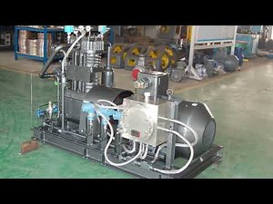 Oil-free lubrication loading liquid ammonia unloading compressor