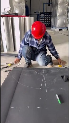 How Pros Cut Rubber Insulation for 90° Pipe Elbows #InsulationTips #PipeWork #HVAC #Precision