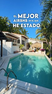 El mejor Airbnb en el que me he hospedado 🌊 Esta casa en la costa de Huatulco, Oaxaca fue una sorpresa absoluta. Diseño increíble, tranquilidad total y una ubicación perfecta para desconectarte de verdad. Guarda este video si estás planeando viajar a la costa oaxaqueña. Y etiqueta a la persona con la que te quedarías aquí sin pensarlo. #Huatulco #Oaxaca #Puebleando | Puebleando
