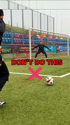 Goalkeeper Training, Tips & Motivation on Instagram: "STOP doing this ❌ 👍 LIKE, FOLLOW & SHARE for more goalkeeping tips #soccer #football #goalkeeping #goalkeepertraining"
