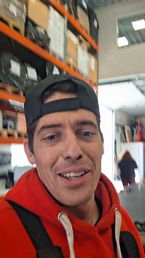 Dikke november deals bij Bho gereedschapshandel BV in beesd ! Wij zijn al even lekker aan het spelen geweest met de Milwaukee packout koffers ! @bho_bv @milwaukeetoolbenelux Wanneer je in november 2025 Milwaukee PACKOUT producten aanschaft bij BHO Gereedschapshandel BV, kun je een gratis product claimen. Afhankelijk van het aankoopbedrag (excl. btw) kies je uit drie staffels met gratis producten: Aankoopbedrag (excl. btw)Gratis Milwaukee PACKOUT product€250,- of meerDoppenset 1/4" FOUR FLAT in P