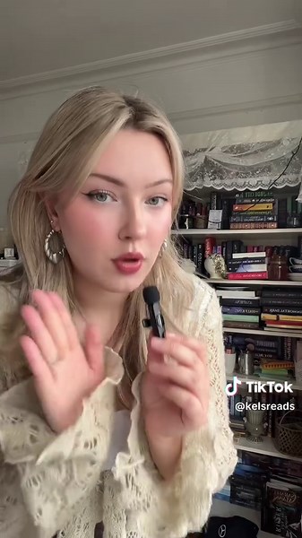 reorganise my bookshelves with me! #bookshelftour #bookshelforganization #booktok #fantasybooktok #romancebooks #veschwab #fyp